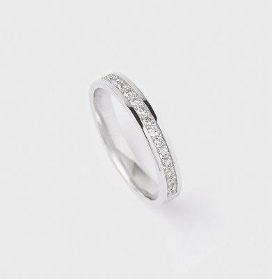 White Gold Diamond Ring 226491121 from the manufacturer of jewelry LUNET JEWELERY at the price of 29 016 грн UAH.